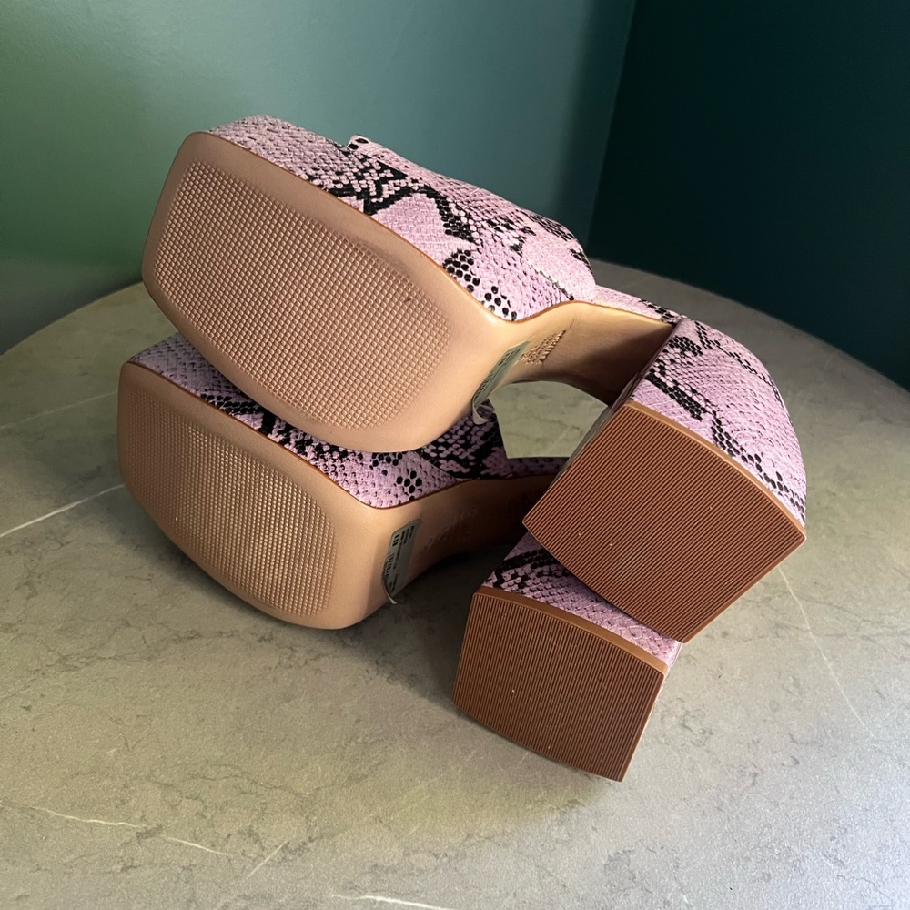 SCHUTZ Aretha Snake Sweet Lilac Leather Embossed Sandal - Picture 6 of 6